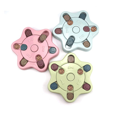 Hundepuslespil til godbidder Hexagon formet fås i tre farver hos GroomUs